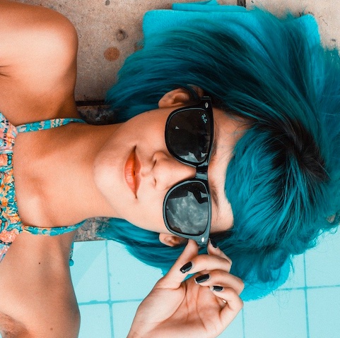 Woman blue with sunglasses